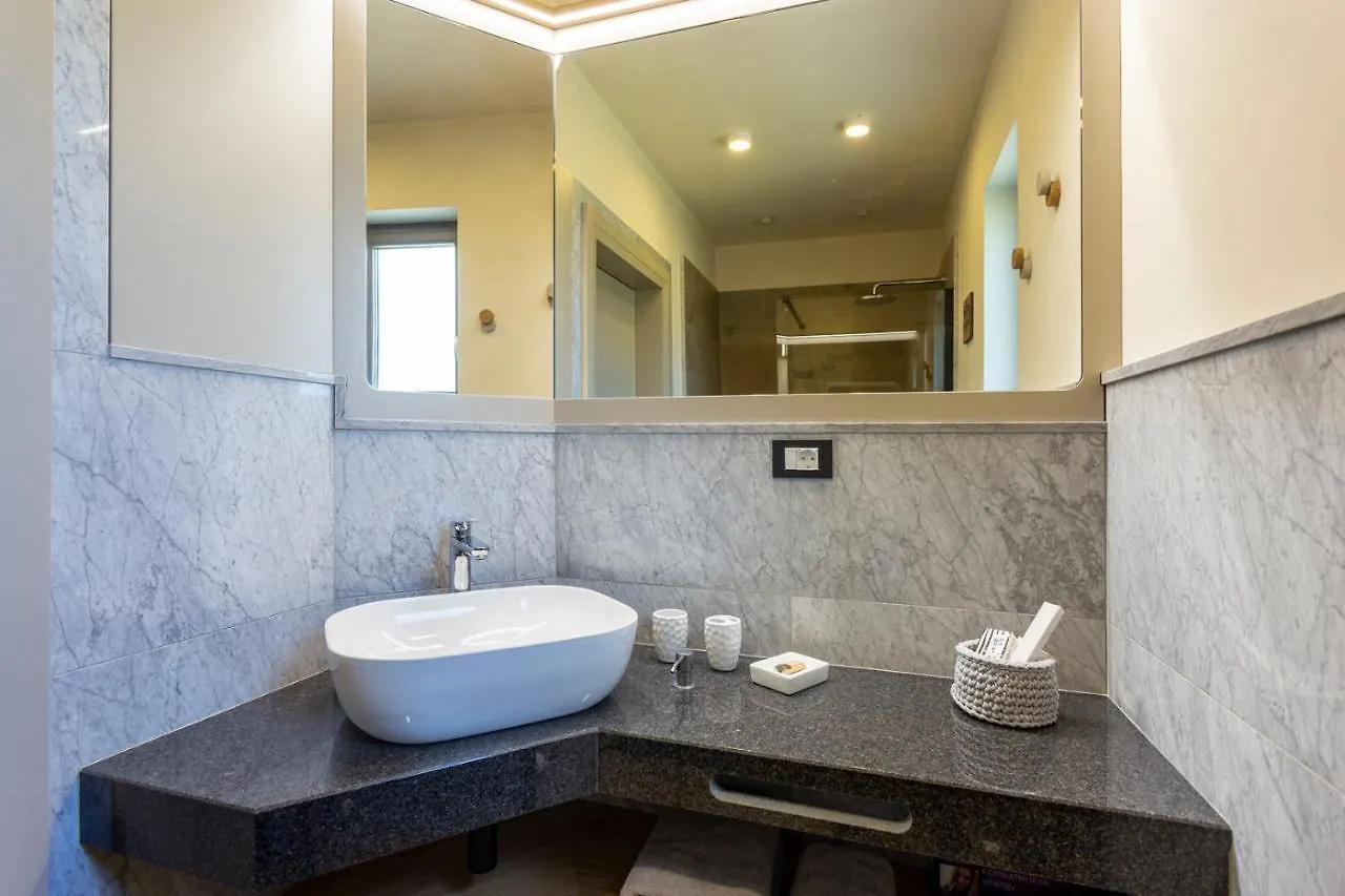 Amazing Design Villa Aeris With Private Pool, High Level Of Privacy - Wiibuk Sumber