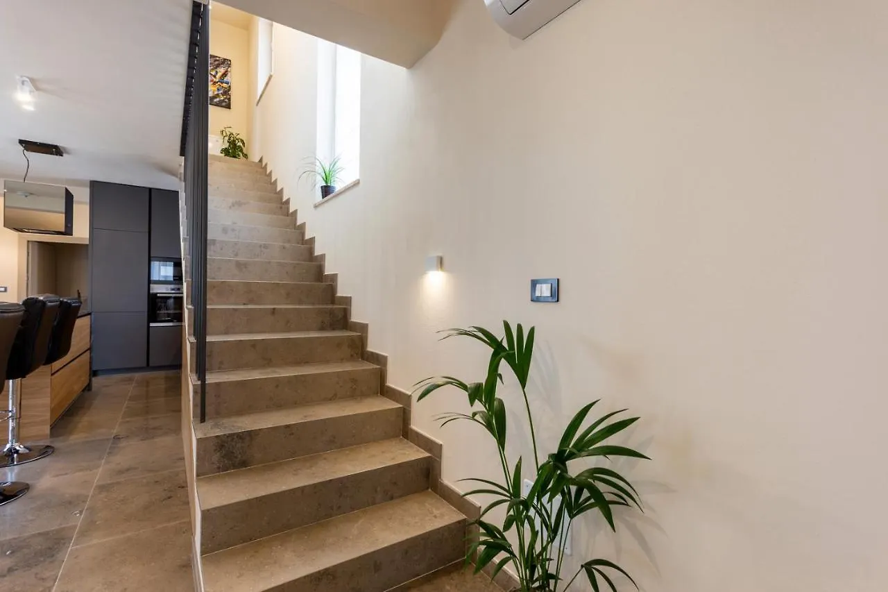 Amazing Design Villa Aeris With Private Pool, High Level Of Privacy - Wiibuk Sumber 0*,